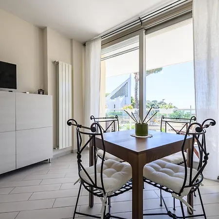 Viale Dei Colli Aminei 10 Apartamento