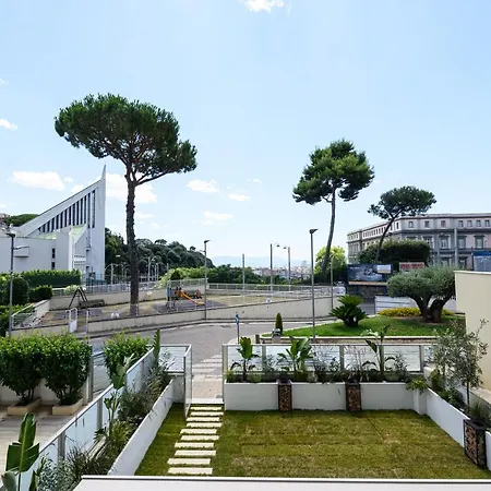 Apartment Viale Dei Colli Aminei 10 *
